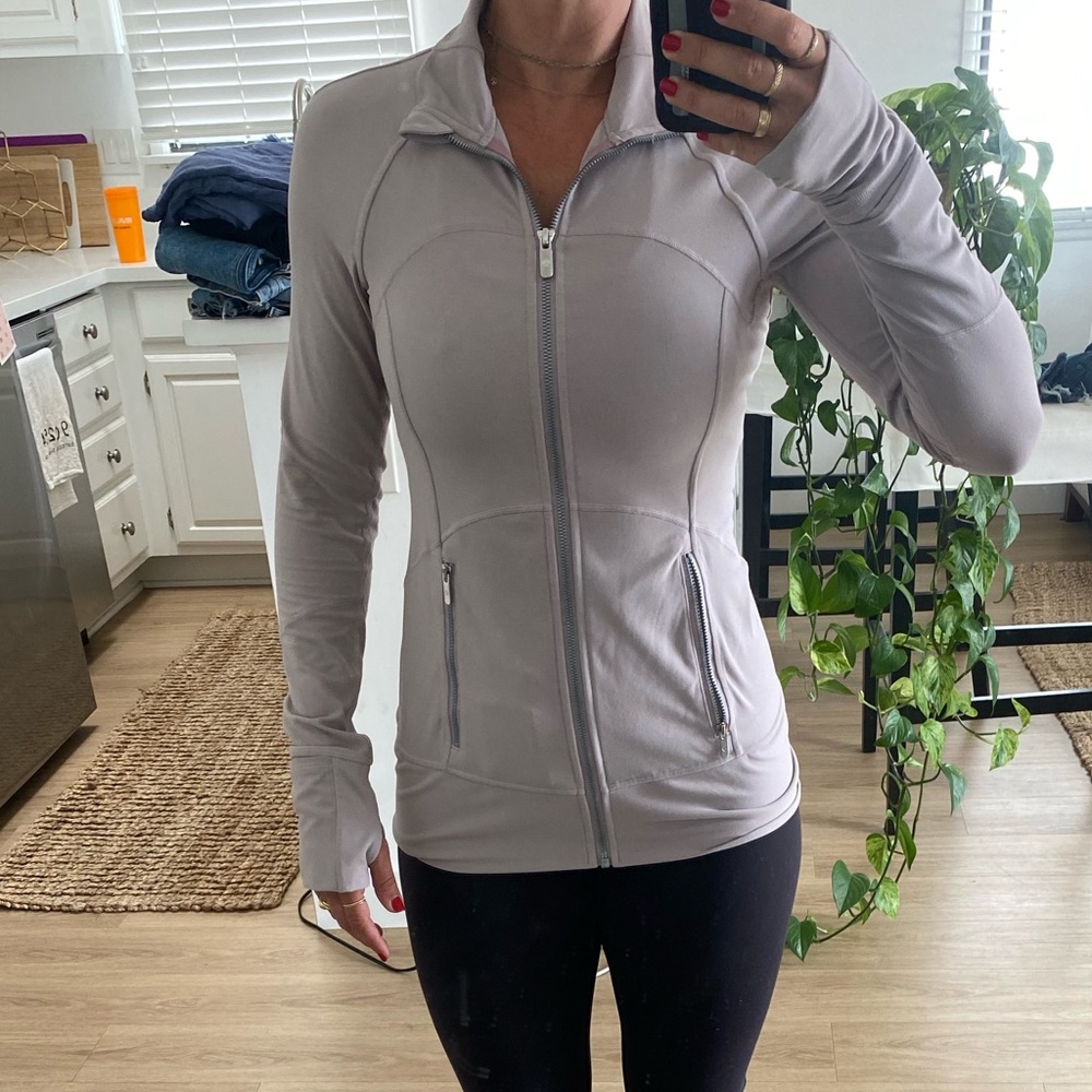 Full zip lightweight jacket